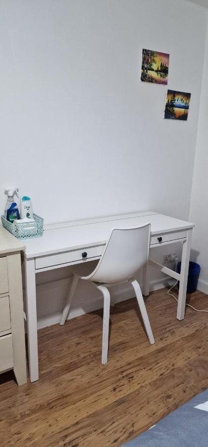 Cozy Double Bedroom In Zone 1-2 Central Лондон Екстериор снимка