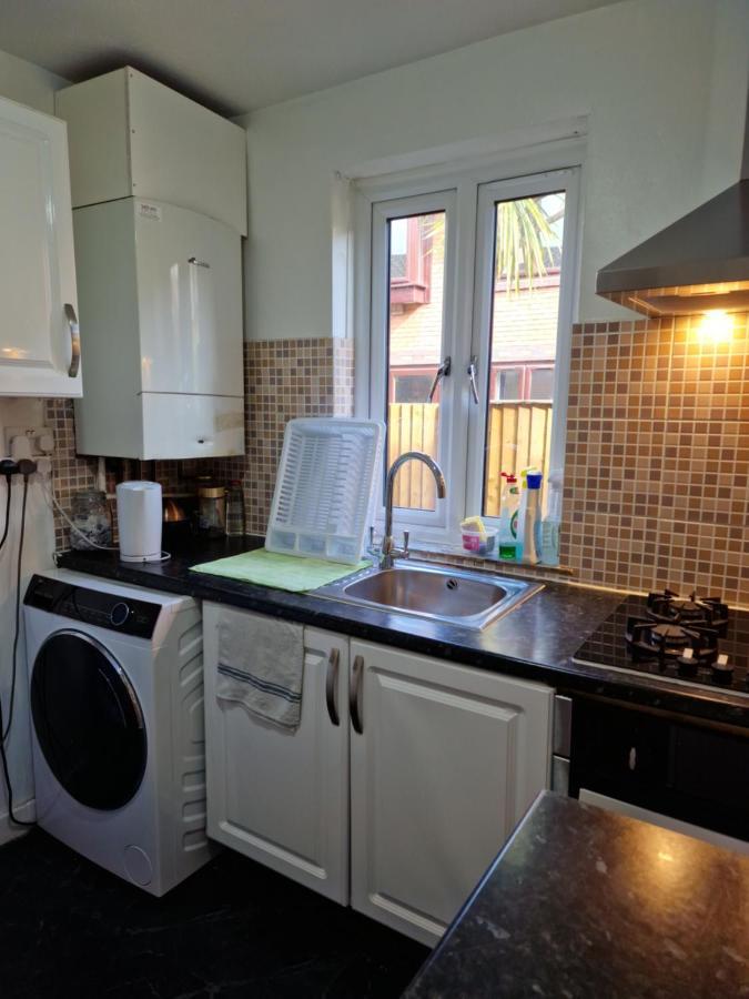 Cozy Double Bedroom In Zone 1-2 Central Лондон Екстериор снимка
