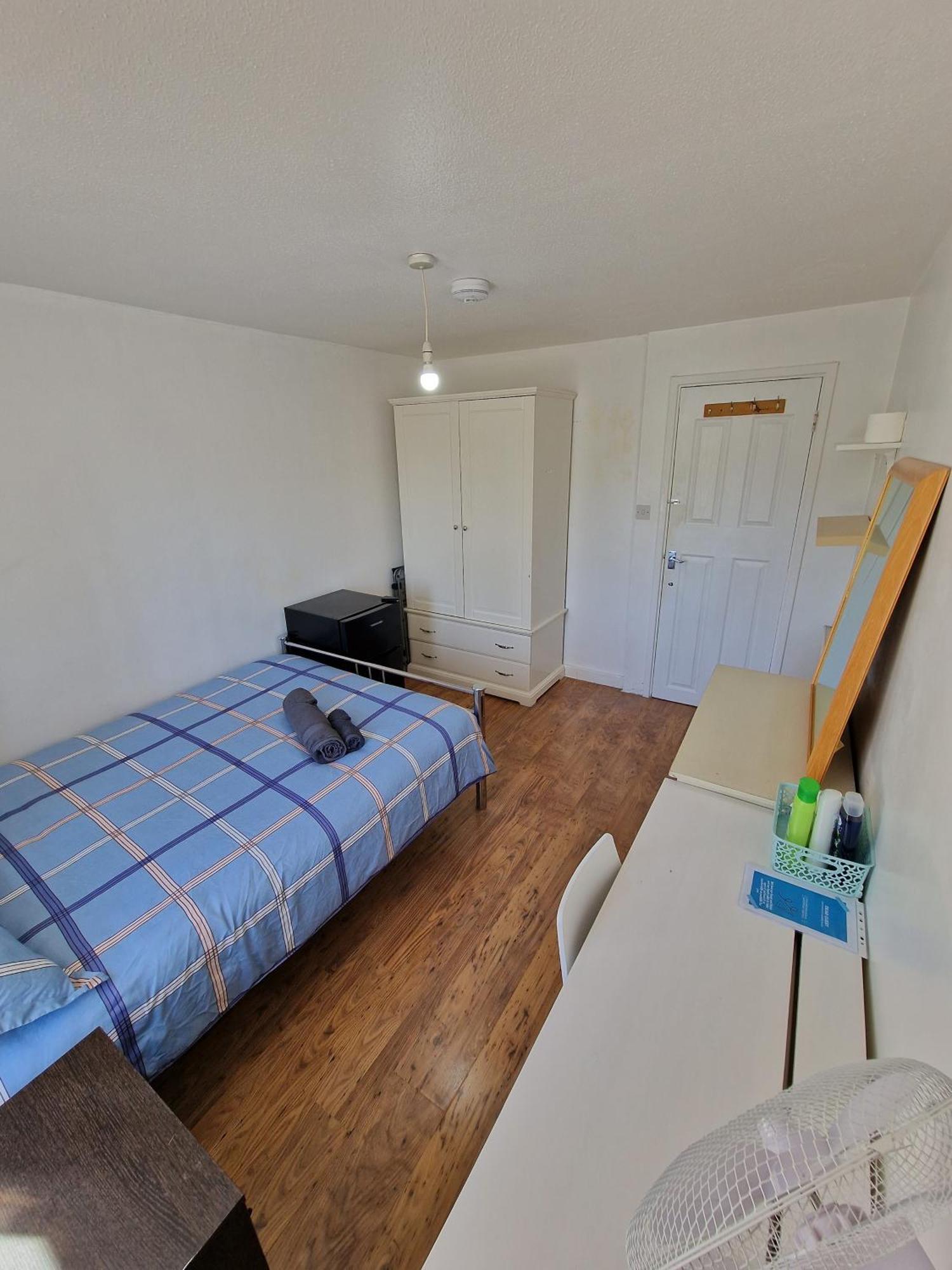 Cozy Double Bedroom In Zone 1-2 Central Лондон Екстериор снимка